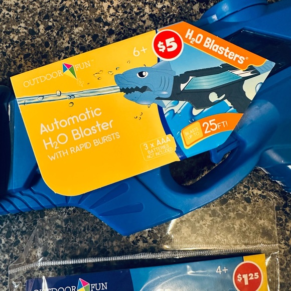 Shark Water Blaster with Arm Swimmies Bundle - Picture 5 of 5